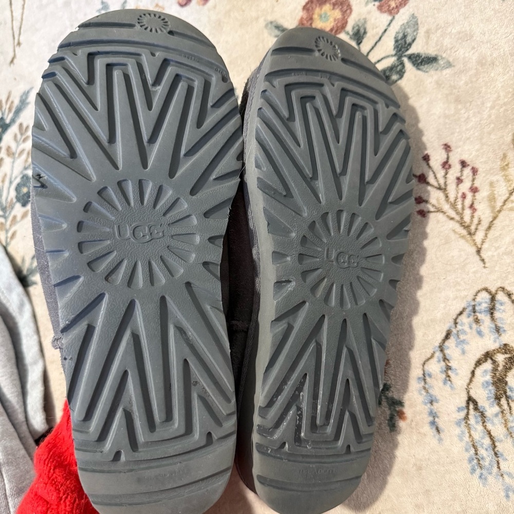 Ugg classic slipper grey women’s size 9 - Picture 7 of 8